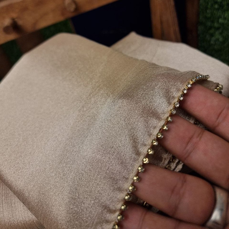 شال تسلا باکارات کرم رنگ