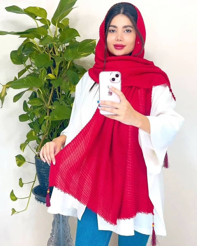 شال پلیسه حصیری منگوله دار