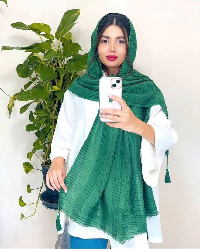 شال پلیسه حصیری منگوله دار