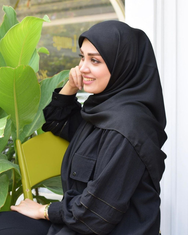 روسری وال دست دوز قواره بلند مشکی ساده