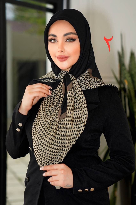 روسری حریر کرپ دست دوز حاشیه طرحدار