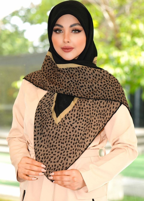 روسری حریر کرپ دست دوز حاشیه طرحدار
