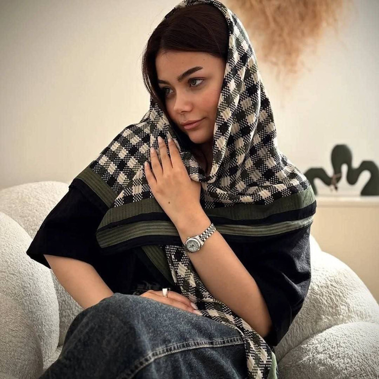 روسری نخی دست دوز قواره ۱۴۰ اعلا