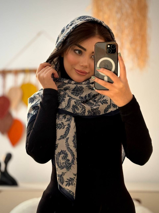 روسری نخی قواره ۱۱۰ پاییزه اعلا