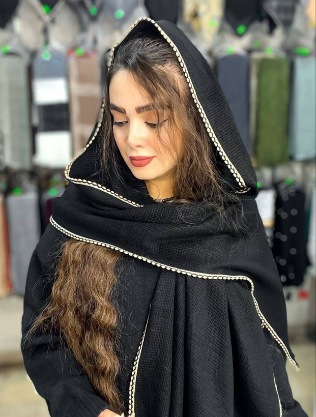 شال بافت لبه گیش در دو رنگ مشکی و سورمه ای