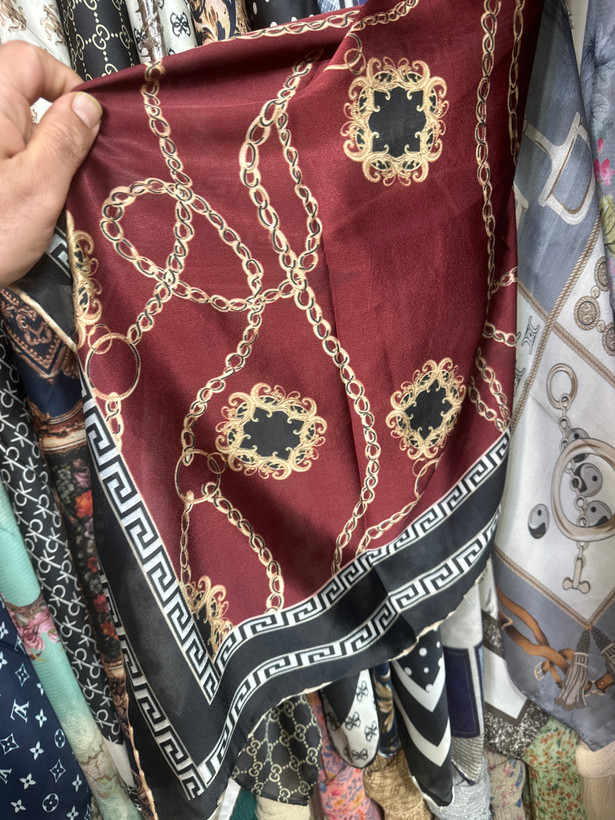 روسری ابریشم دست دوز وارداتی قواره ۱۰۰